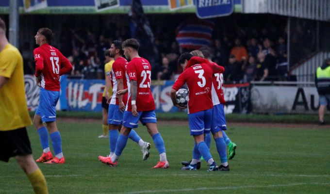 6:0 im Pokal bei den Sportfreunden Lowick