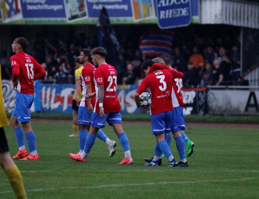 6:0 im Pokal bei den Sportfreunden Lowick