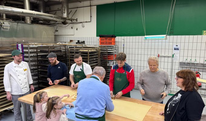 Weihnachtsplätzchenbacken bei Policks Backstube